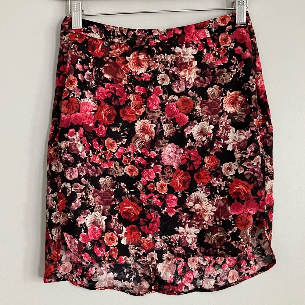 D. RA Pink and Black Floral Light Weight Mini Skirt Size XS